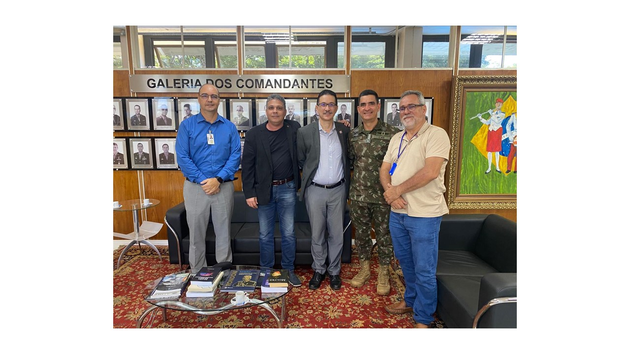 Reunião com Famil e Confamil